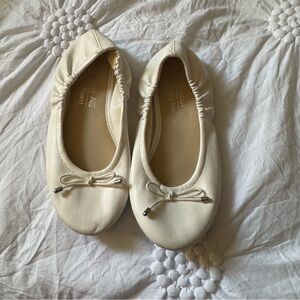 American Eagle Kids Cream Ballet Flats | Memory Foam | Girls Size $12
